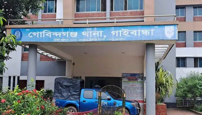 স্কুলছাত্রীকে ধর্ষণের অভিযোগে হোটেল শ্রমিক গ্রেপ্তার