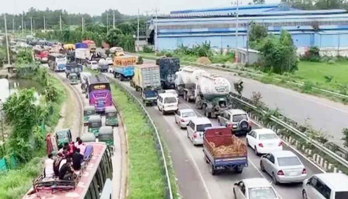 ঈদের ছুটিতে যান চলাচল নিয়ে যে নির্দেশনা দিল বিআরটিএ
