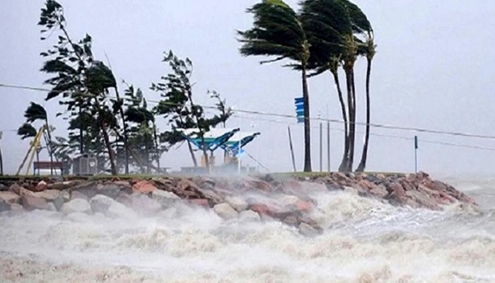 কালবৈশাখীর তাণ্ডবে ৩ শতাধিক ঘরবাড়ি বিধ্বস্ত