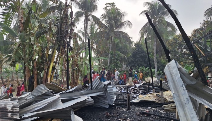 কোটালীপাড়ায় আগুনে পুড়ে ছাই মহিলা মাদ্রাসা