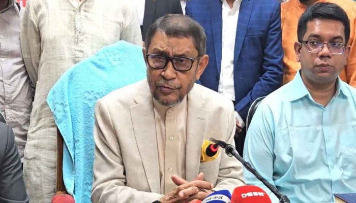 হাসপাতালে রোগী না দেখে প্রাইভেট চেম্বার করলেই শাস্তি: স্বাস্থ্যমন্ত্রী