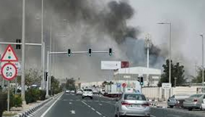 দোহায় ভেসে আসছে বিস্ফোরণের শব্দ, উপরে তাকালেই ধোঁয়া