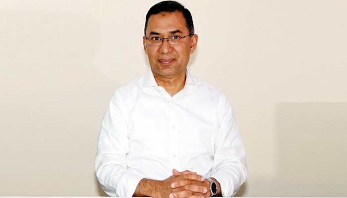 এখন থেকে প্রধানমন্ত্রীর বিদেশ সফরকালে বিমানবন্দরে থাকবেন ৪ জন