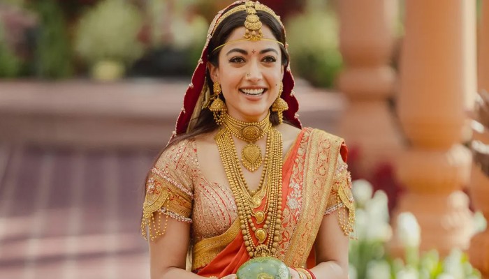 বিয়েতে কত কেজি সোনার গহনা পরেছিলেন রাশমিকা?
