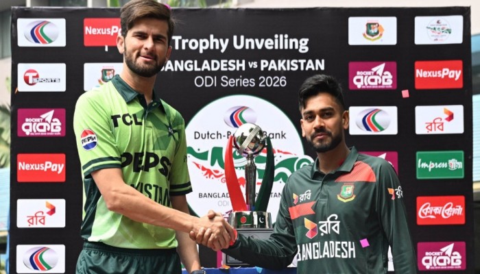 বাংলাদেশ-পাকিস্তান ওয়ানডে সিরিজের ট্রফি উন্মোচন